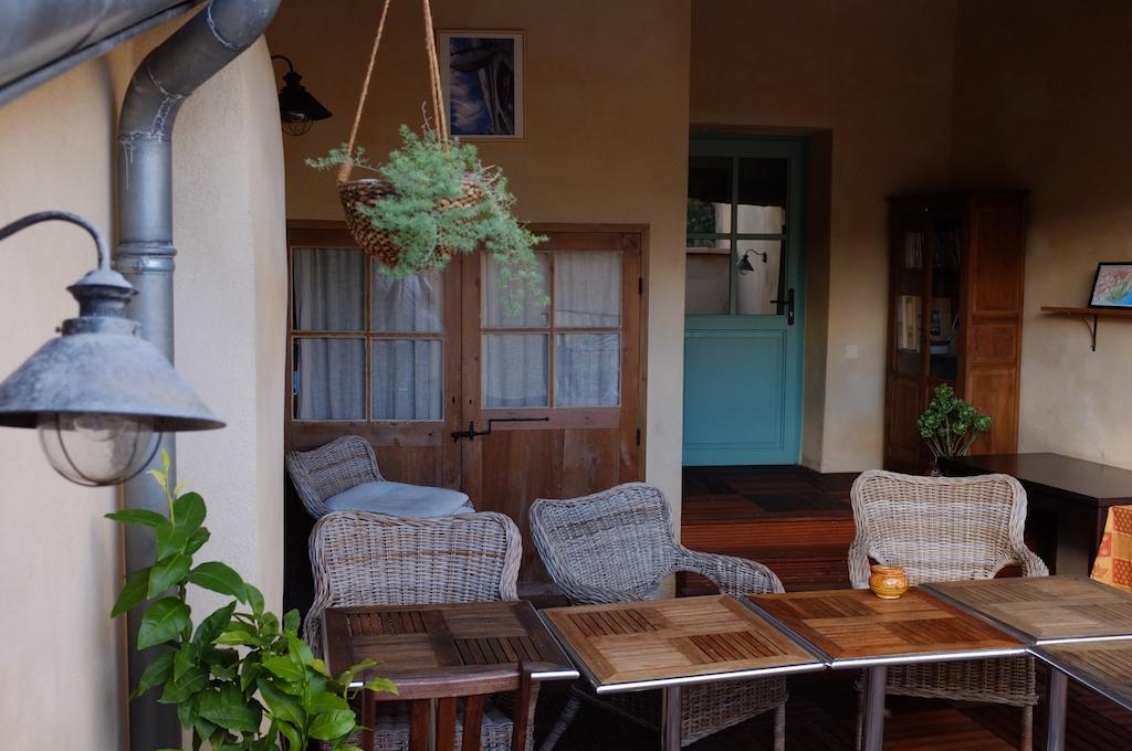 Des Lits Sur La Place Herepian Exterior photo