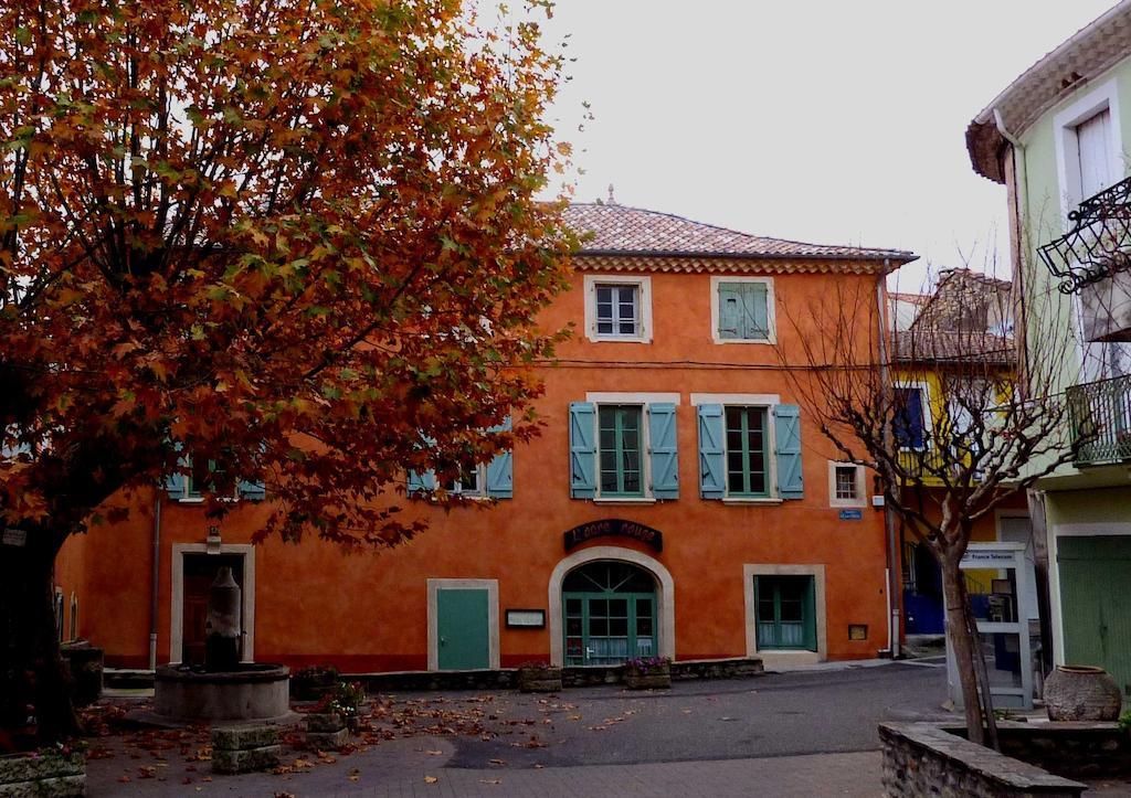 Des Lits Sur La Place Herepian Exterior photo