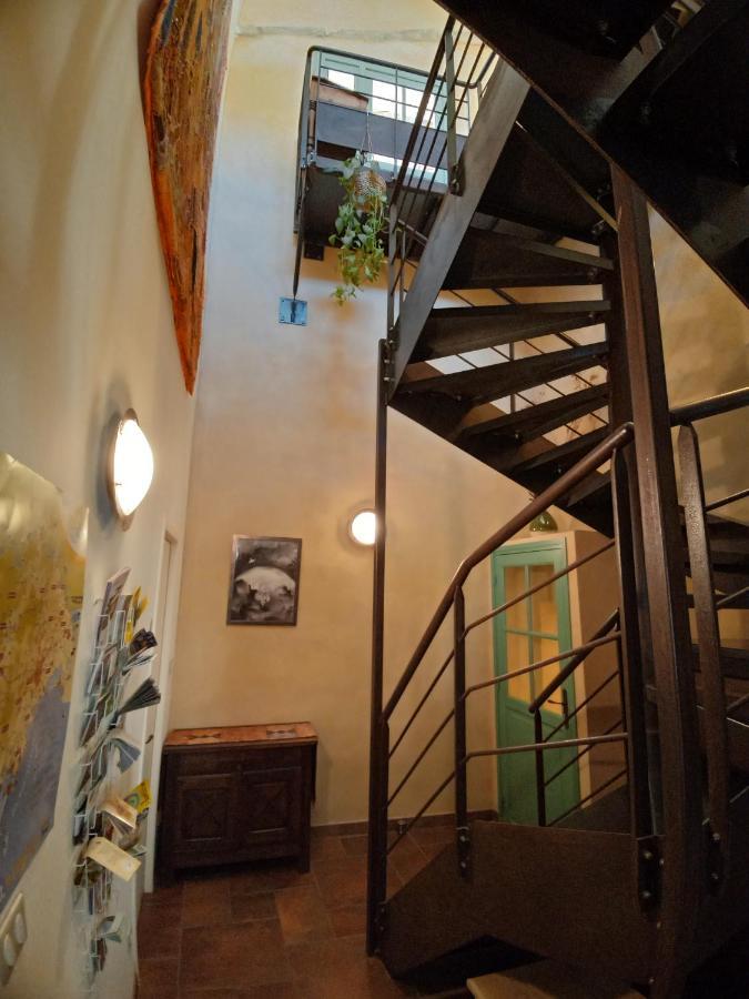 Des Lits Sur La Place Herepian Exterior photo